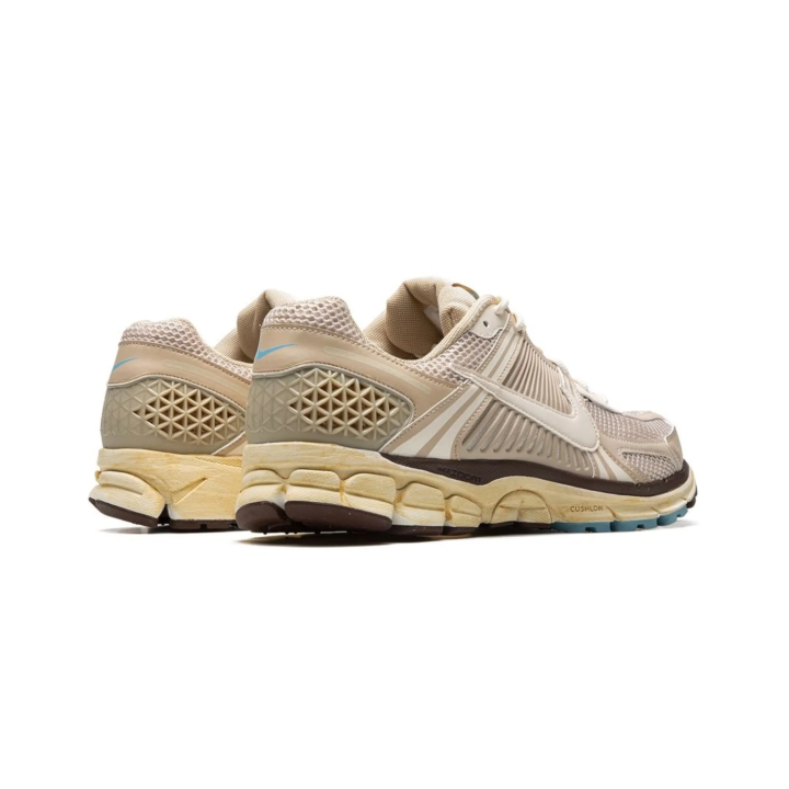 Air Zoom Vomero 5 Oatmeal Beige